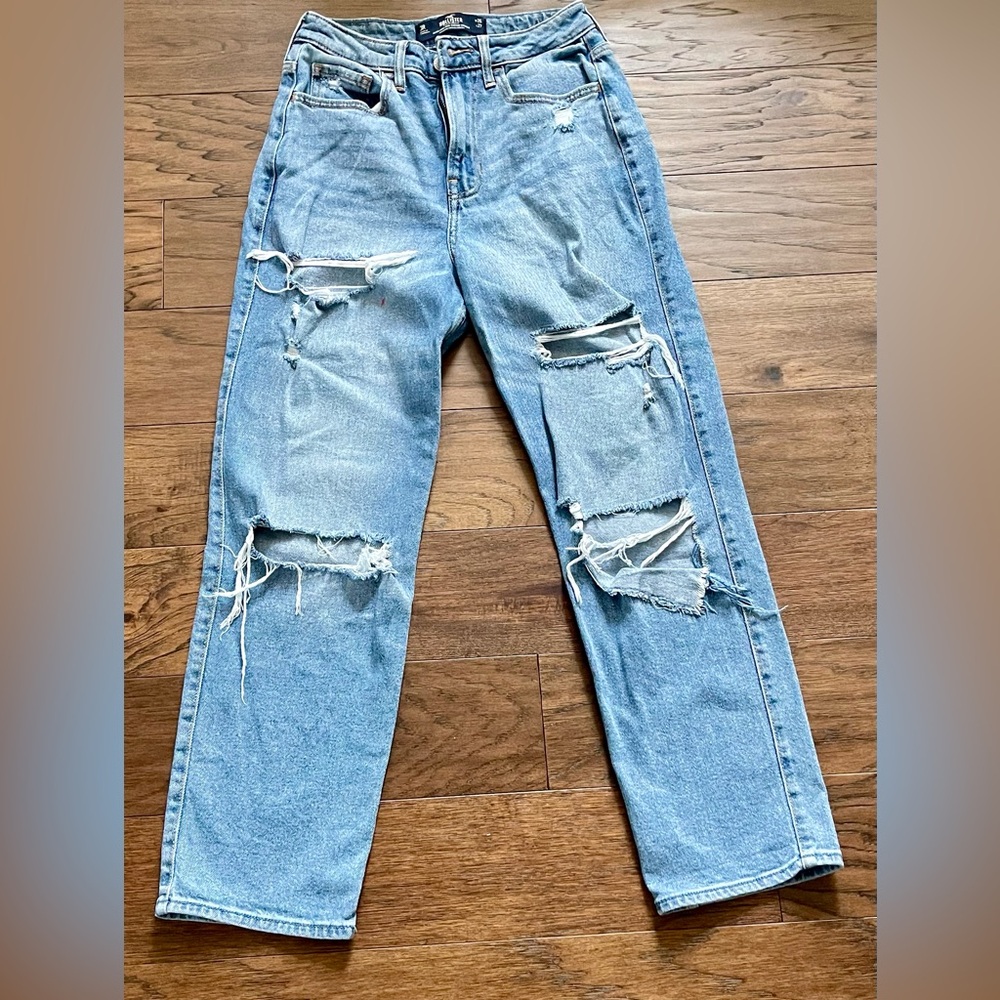 Hollister Women’s Ultra High-Rise Vintage Straight Jeans 3R